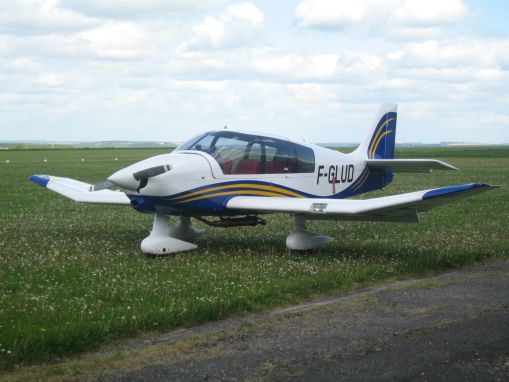Robin DR400 F-GLUD